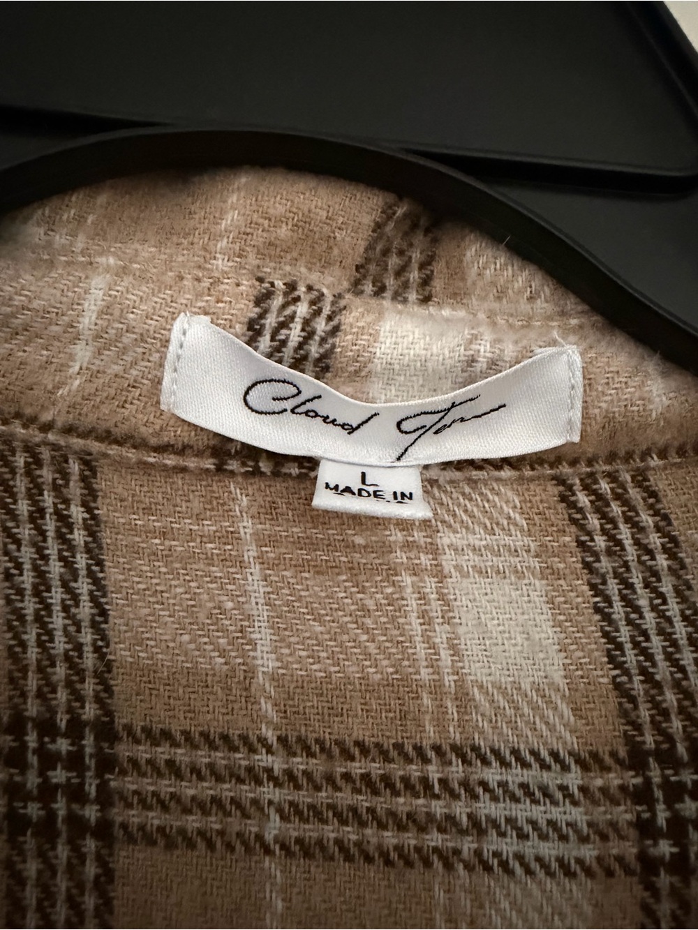 CLOUD TEN - Beige Plaid Button-Up Shacket - Women’s Large - Picture 3 of 4